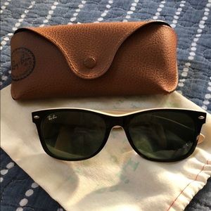 Ray ban wayfarer classic. Black and white